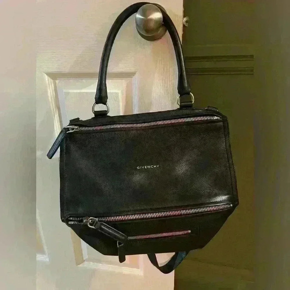 Authentic  Givenchy Pandora Shoulder Bag - Picture 8 of 14